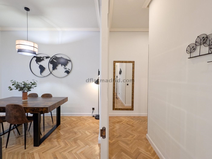 Spacious Apartment in Centro of 2 Bedrooms #1598 in Madrid