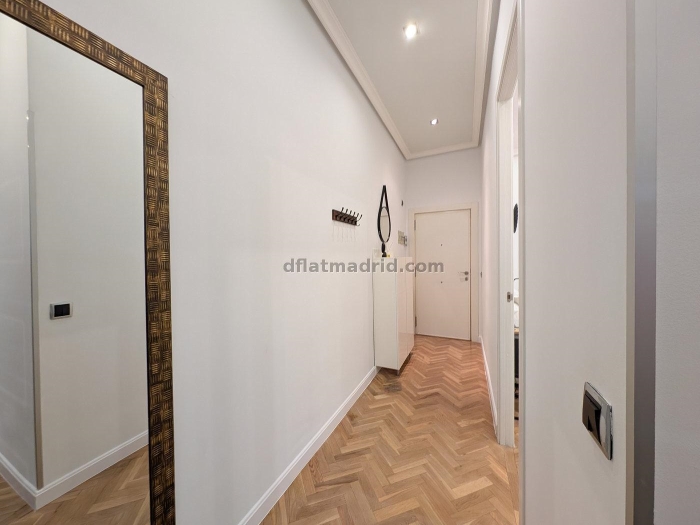 Spacious Apartment in Centro of 2 Bedrooms #1598 in Madrid