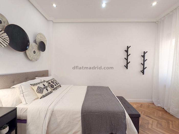 Spacious Apartment in Centro of 2 Bedrooms #1598 in Madrid