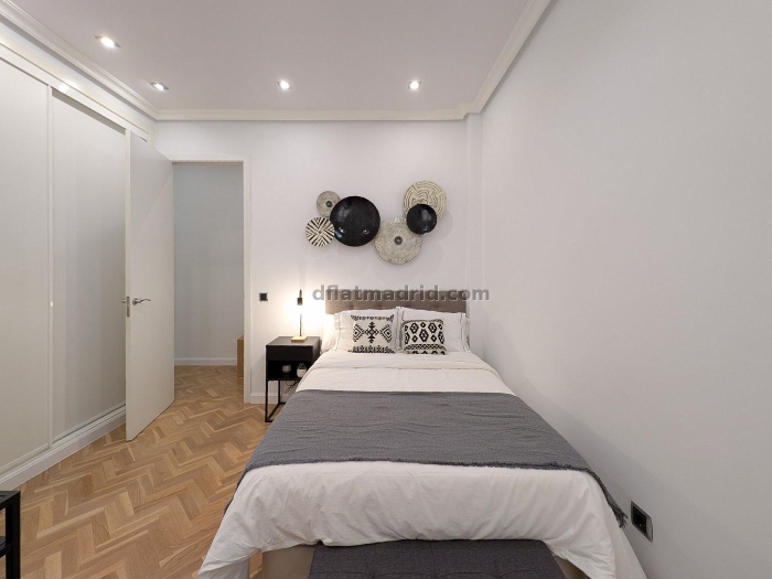 Apartamento Amplio en Centro de 2 Dormitorios #1598 en Madrid