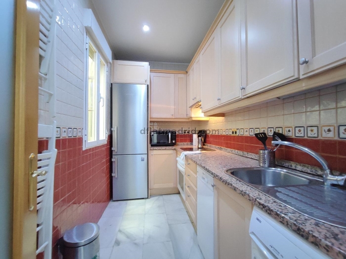 Apartamento Luminoso en Chamartin de 2 Dormitorios #1602 en Madrid