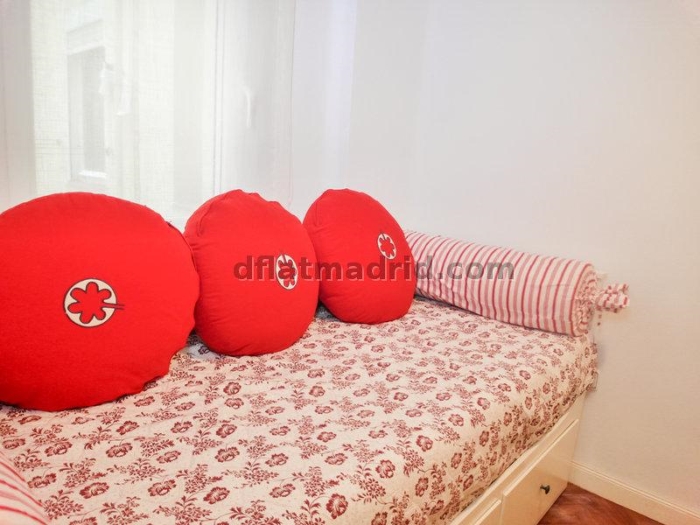 Apartamento Luminoso en Centro de 2 Dormitorios #1683 en Madrid