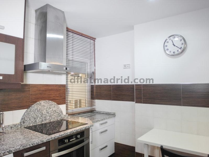 Apartamento Luminoso en Centro de 2 Dormitorios #1683 en Madrid