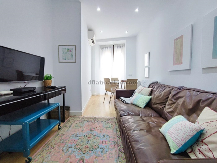 Apartamento Luminoso en Centro de 1 Dormitorio #1687 en Madrid