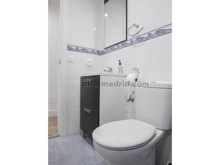 Spacious Apartment in Centro of 3 Bedrooms #1689 in Madrid