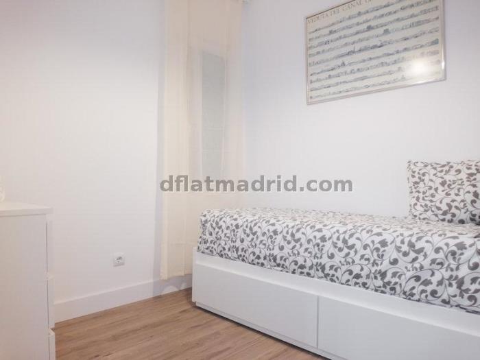 Spacious Apartment in Centro of 3 Bedrooms #1689 in Madrid