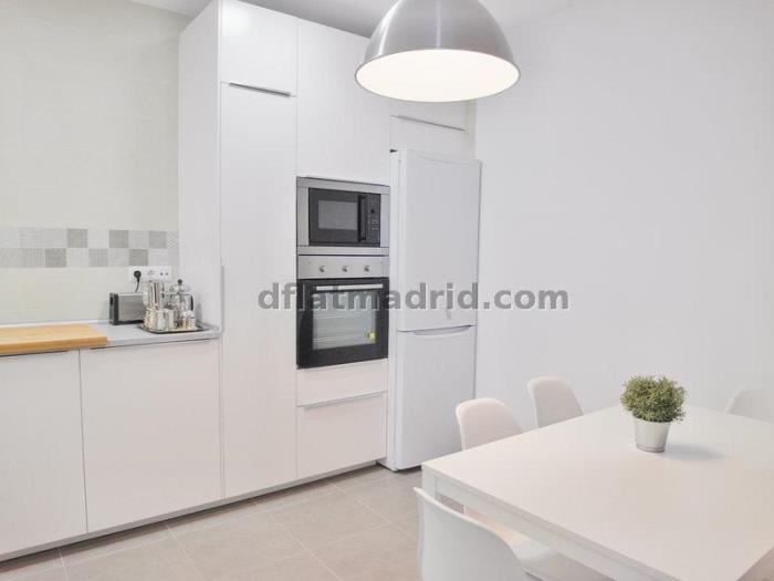 Spacious Apartment in Centro of 3 Bedrooms #1689 in Madrid