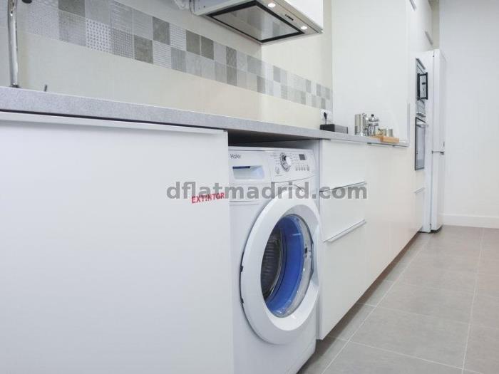 Spacious Apartment in Centro of 3 Bedrooms #1689 in Madrid