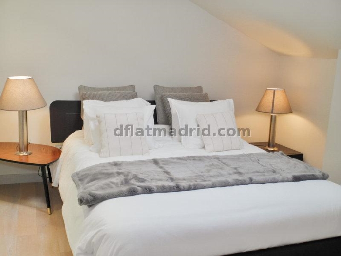 Apartamento Amplio en Centro de 2 Dormitorios con terraza #1695 en Madrid