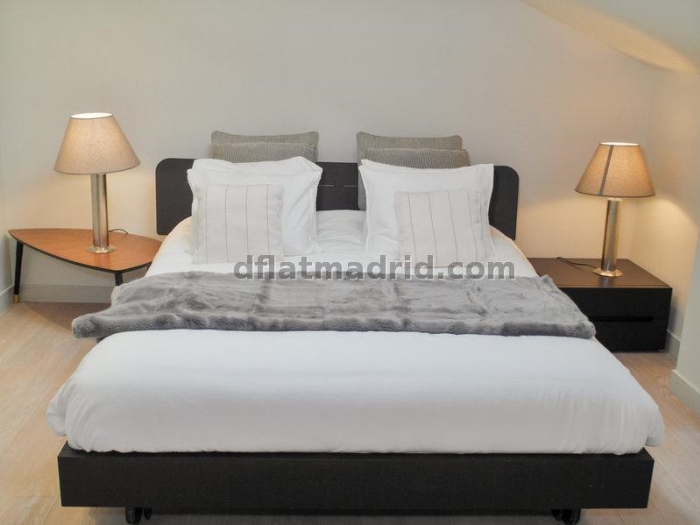 Apartamento Amplio en Centro de 2 Dormitorios con terraza #1695 en Madrid