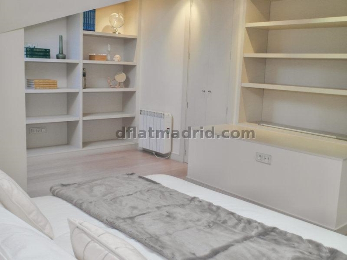 Apartamento Amplio en Centro de 2 Dormitorios con terraza #1695 en Madrid