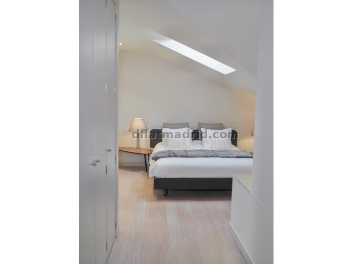 Apartamento Amplio en Centro de 2 Dormitorios con terraza #1695 en Madrid