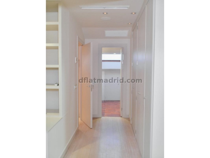 Apartamento Amplio en Centro de 2 Dormitorios con terraza #1695 en Madrid