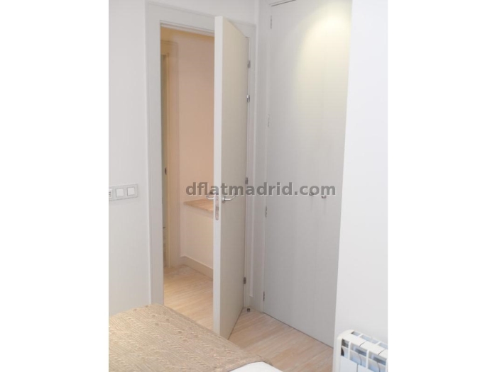 Apartamento Amplio en Centro de 2 Dormitorios con terraza #1695 en Madrid