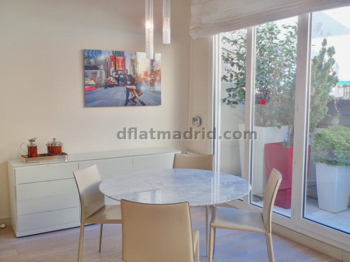 Apartamento Amplio en Centro de 2 Dormitorios con terraza #1695 en Madrid