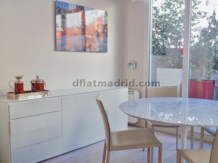 Apartamento Amplio en Centro de 2 Dormitorios con terraza #1695 en Madrid