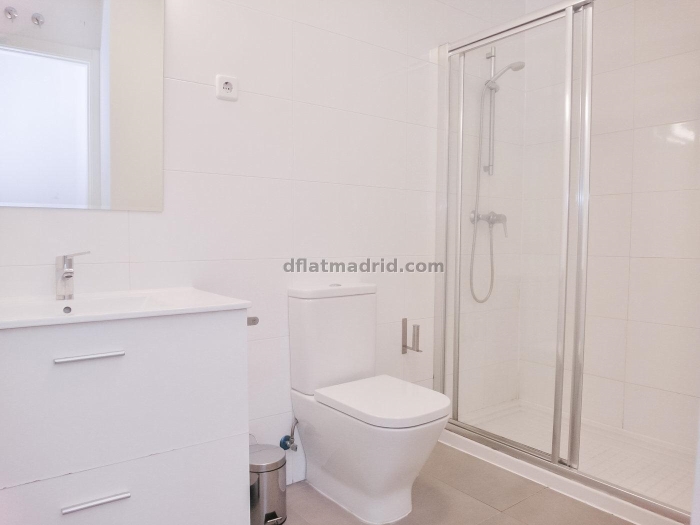 Apartamento Luminoso en Centro de 2 Dormitorios #1026 en Madrid