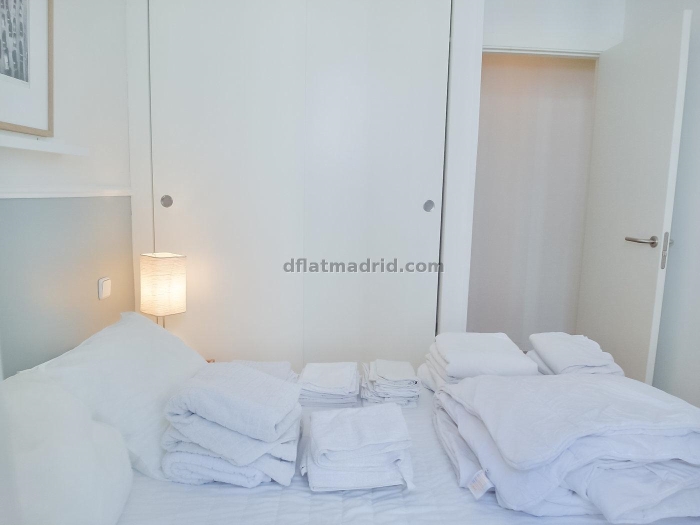 Apartamento Luminoso en Centro de 2 Dormitorios #1026 en Madrid