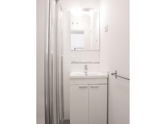 Apartamento Luminoso en Centro de 2 Dormitorios #1026 en Madrid