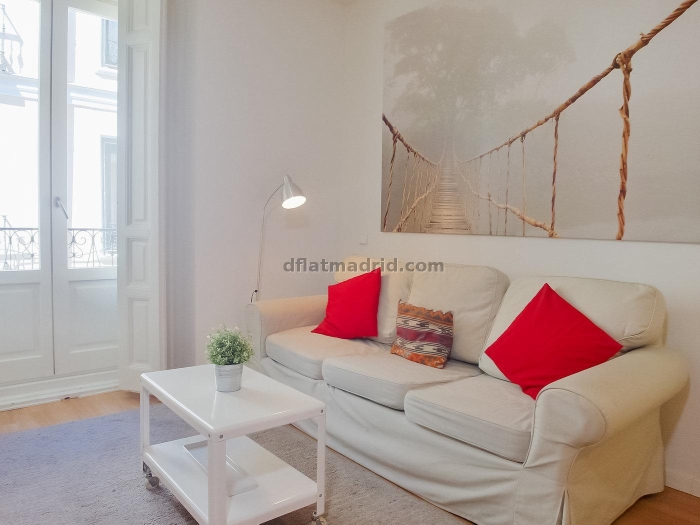 Apartamento Luminoso en Centro de 2 Dormitorios #1026 en Madrid