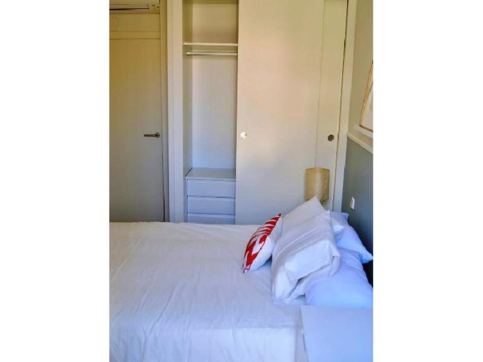 Apartamento Luminoso en Centro de 2 Dormitorios #1027 en Madrid