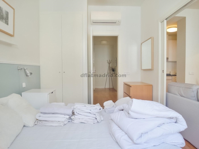 Apartamento Amplio en Centro de 3 Dormitorios #1030 en Madrid