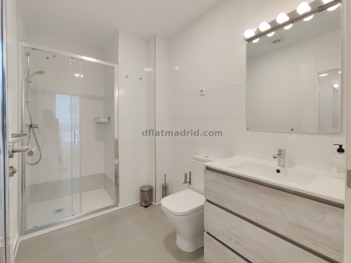Spacious Apartment in Centro of 2 Bedrooms #1030 in Madrid