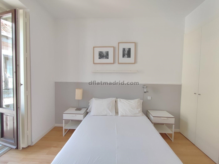 Spacious Apartment in Centro of 2 Bedrooms #1030 in Madrid