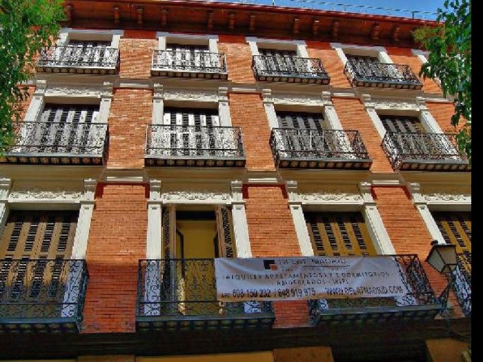 Apartamento Luminoso en Centro de 2 Dormitorios #1031 en Madrid