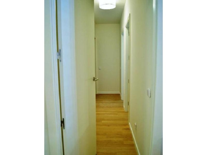 Apartamento Luminoso en Centro de 2 Dormitorios #1031 en Madrid