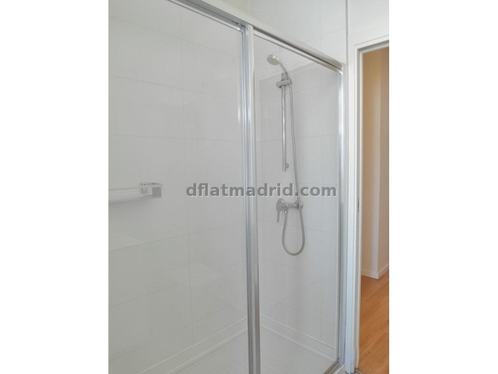 Apartamento Luminoso en Centro de 2 Dormitorios #1033 en Madrid