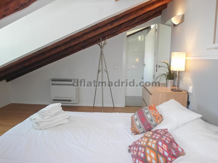 Bright Penthouse in Centro of 2 Bedrooms #1036 in Madrid