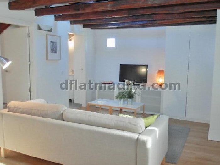 Bright Penthouse in Centro of 2 Bedrooms #1037 in Madrid