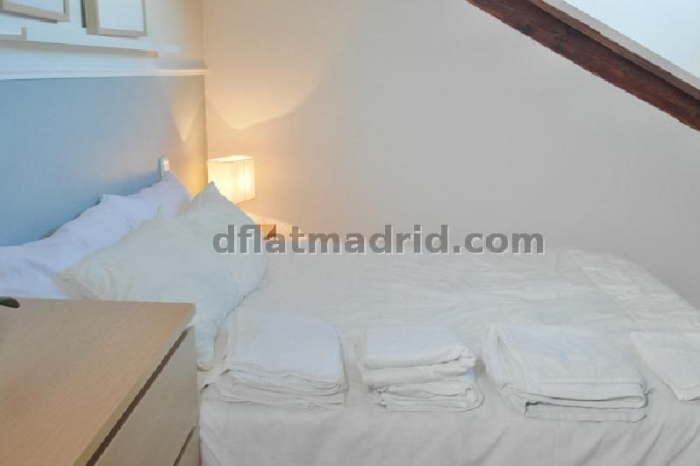 Bright Penthouse in Centro of 2 Bedrooms #1037 in Madrid