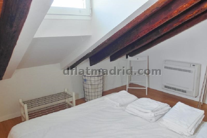 Bright Penthouse in Centro of 2 Bedrooms #1037 in Madrid