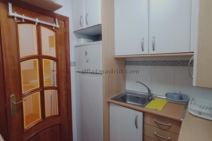 Apartamento Amplio en Tetuan de 3 Dormitorios #1248 en Madrid