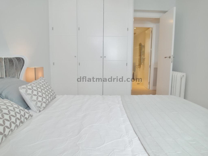 Apartamento Amplio en Aluche de 3 Dormitorios #1807 en Madrid