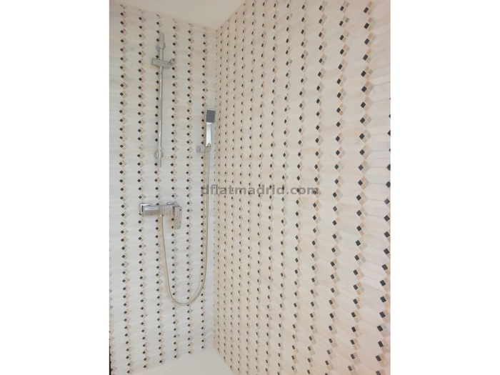 Apartamento Amplio en Aluche de 3 Dormitorios #1807 en Madrid