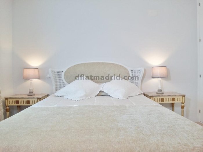 Apartamento Amplio en Aluche de 3 Dormitorios #1807 en Madrid