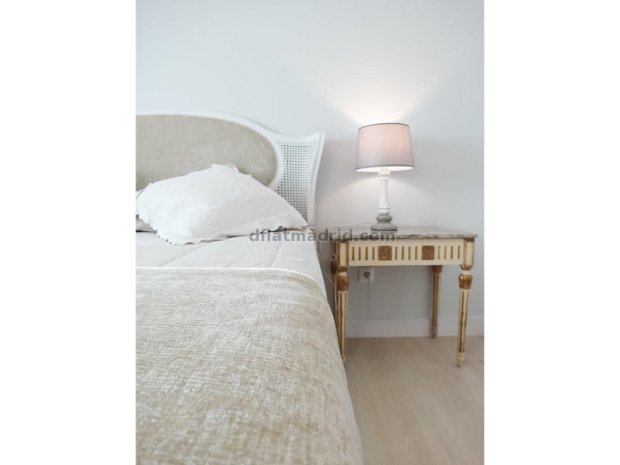 Apartamento Amplio en Aluche de 3 Dormitorios #1807 en Madrid