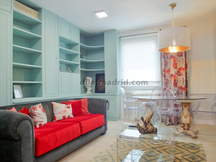 Apartamento Amplio en Aluche de 3 Dormitorios #1807 en Madrid