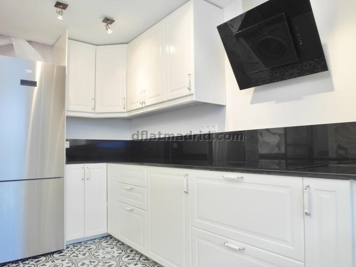 Apartamento Amplio en Aluche de 3 Dormitorios #1807 en Madrid