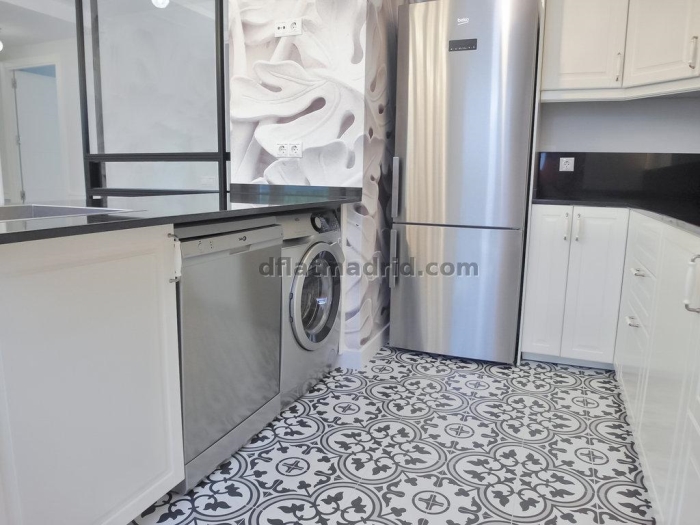 Apartamento Amplio en Aluche de 3 Dormitorios #1807 en Madrid