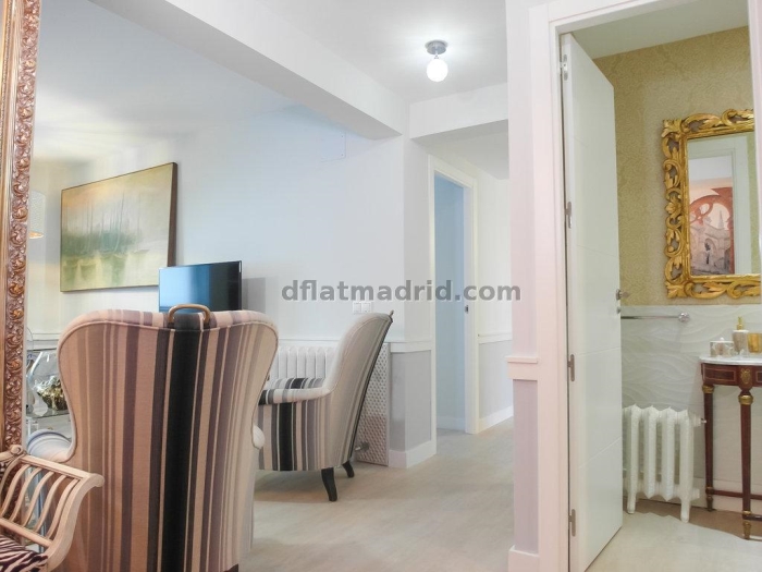 Apartamento Amplio en Aluche de 3 Dormitorios #1807 en Madrid