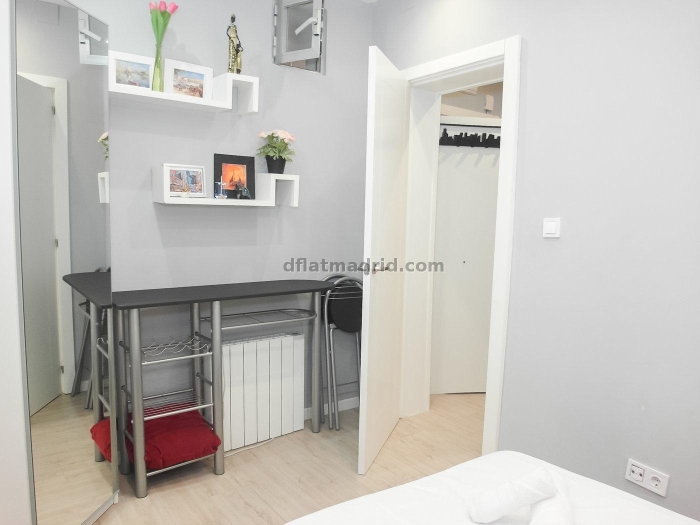 Apartamento Tranquilo en Centro de 1 Dormitorio #1812 en Madrid