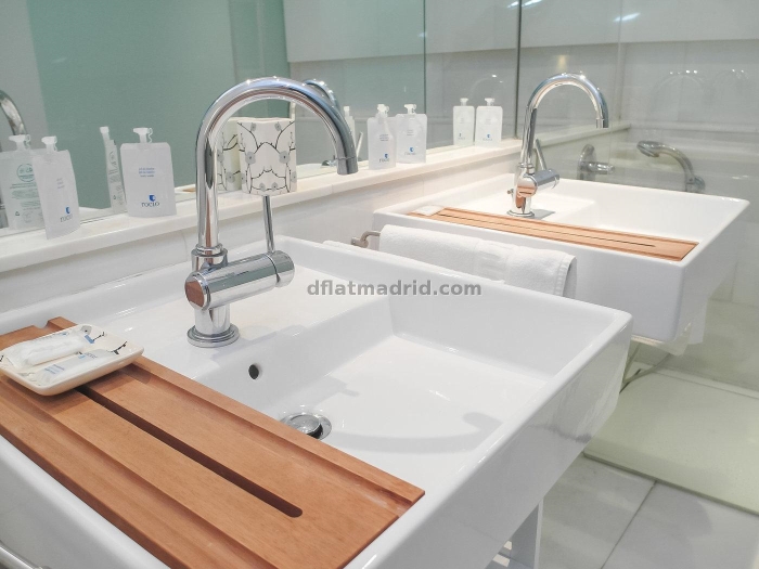 Apartamento exterior cerca de la Castellana con vistas #360 en Madrid