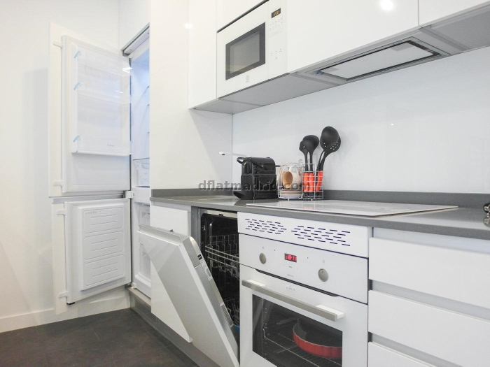 Apartamento Luminoso en Chamartin de 2 Dormitorios #1826 en Madrid