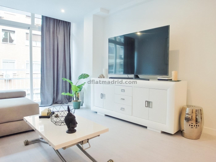 Apartamento Luminoso en Chamartin de 2 Dormitorios #1826 en Madrid