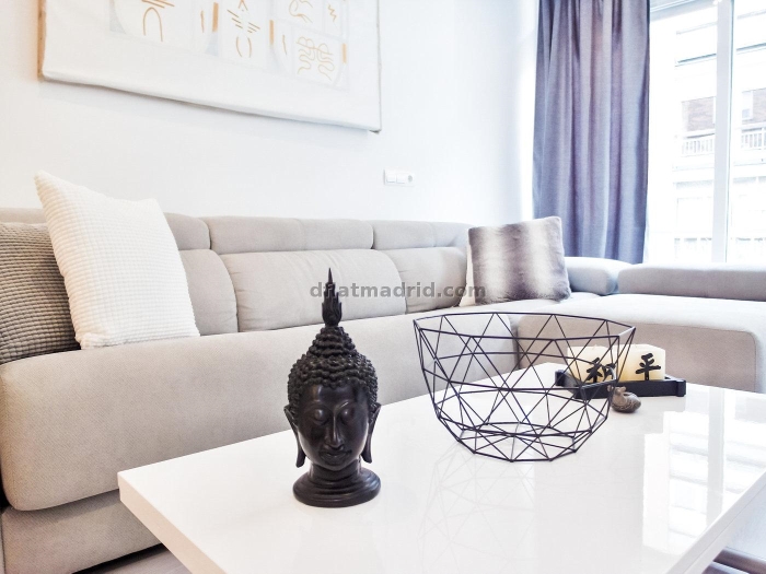 Apartamento Luminoso en Chamartin de 2 Dormitorios #1826 en Madrid