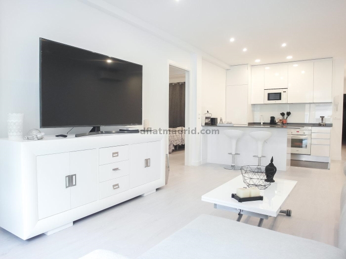 Apartamento Luminoso en Chamartin de 2 Dormitorios #1826 en Madrid